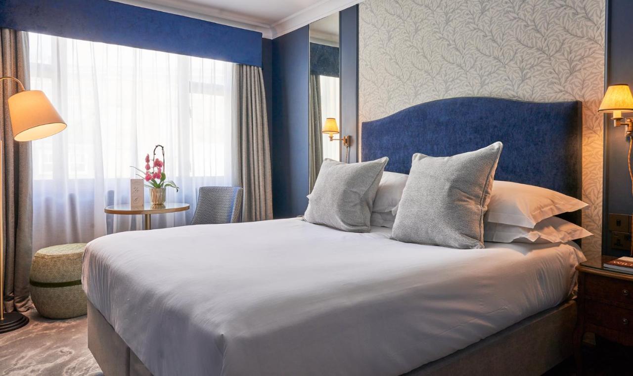 The Capital Hotel, Apartments & Townhouse Londres Exterior foto A bedroom at the hotel